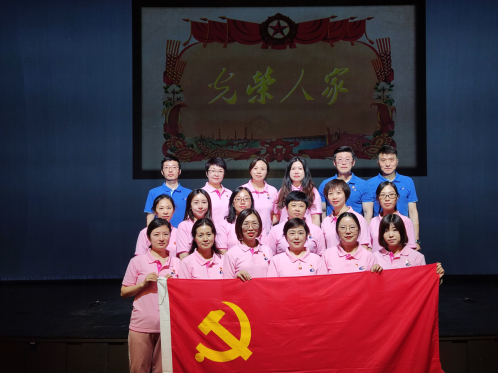強(qiáng)國(guó)必須強(qiáng)軍，軍強(qiáng)才能?chē)?guó)安  —青島城發(fā)集團(tuán)總部黨支部開(kāi)展“中國(guó)夢(mèng)、強(qiáng)軍夢(mèng)、強(qiáng)國(guó)夢(mèng)”主題黨日活動(dòng)