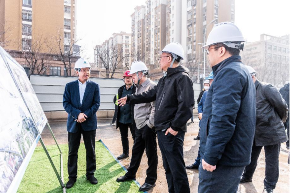 搶進度 保質量 抓機遇 促發(fā)展  —集團公司黨委書記、董事長王元斌一行蒞臨城市更新公司調研指導工作