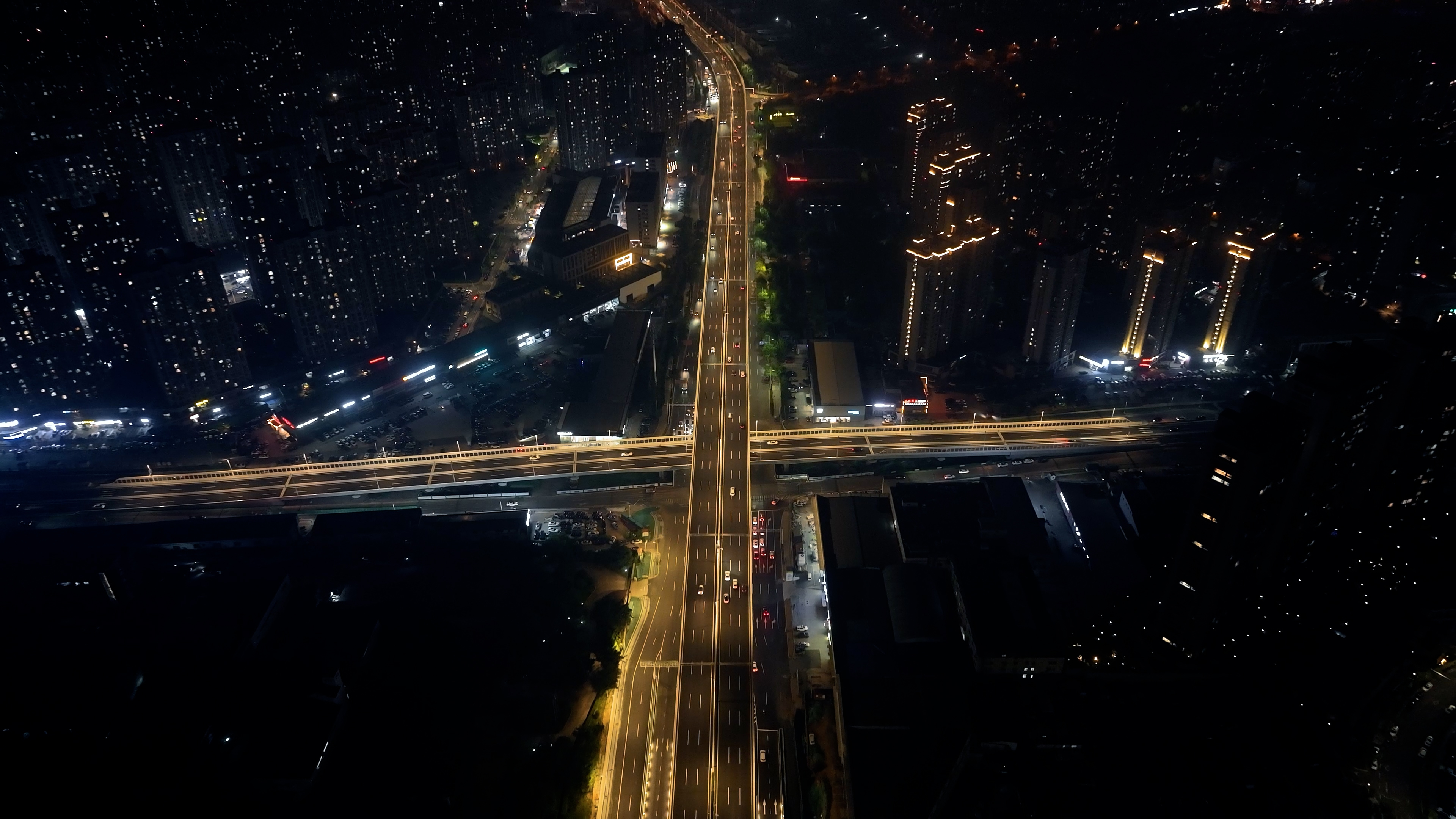 長(zhǎng)沙路、金水路跨線橋正式建成通車